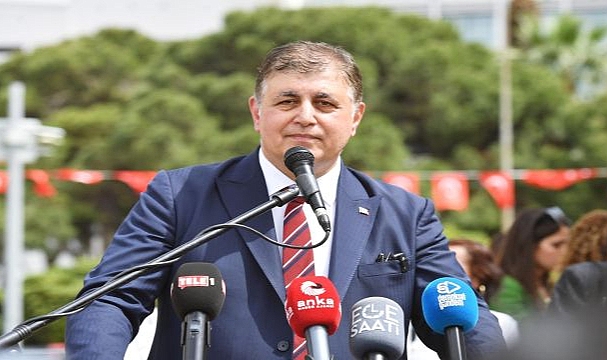 Başkan Tugay CHP'nin 23 Nisan törenine katıldı