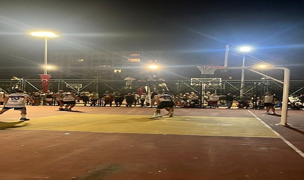 Sokak basketbolu heyecanı Göztepe'de devam etti