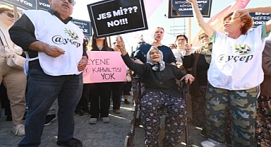 Köylüler Zincir Oluşturdu