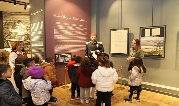 Başkan Kırgöz çocukları unutmadı