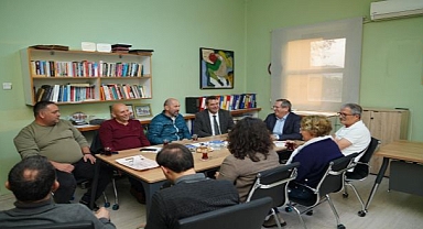 Ayvalık Kent Konseyi yeni yerine taşındı