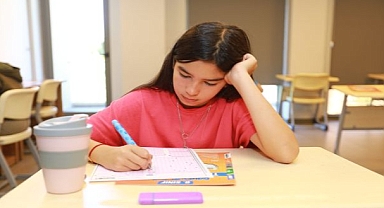  Her zaman gençlerimizin yanındayız