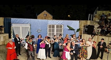 Sanat ve Dayanışma Amfi Tiyatro Sahnesinde Buluştu