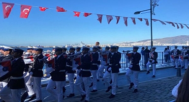 Cumhuriyet’in 102. Yılı İzmir’de Coşku ve Gururla Kutlandı