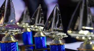 Cumhuriyet Kupası Yat Yarışlarında ödüller sahiplerini buldu 