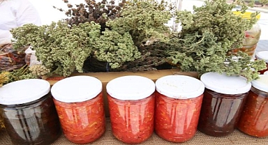 Efes Tarlası Yaşam Köyü’nde Üretici Pazarı 19 Ekim’de kapılarını açıyor