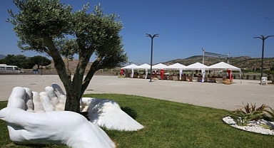 Efes Tarlası Yaşam Köyü'nde Üretici Pazarı Kuruluyor