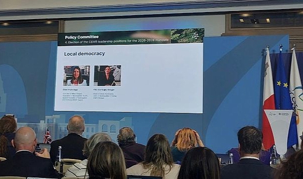 “Başkan Sengel’e Avrupa Onuru: Yerel Demokrasi Sözcüsü Seçildi”