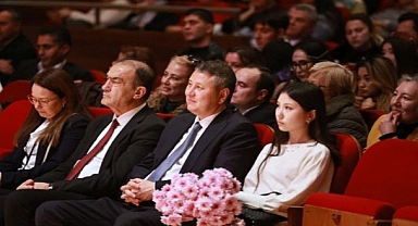 Dünya Türk Dili Ailesi Günü İzmir’de ilk kez düzenlendi