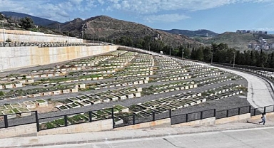 İzmir’e 2,5 milyon metrekare yeni mezarlık alanı