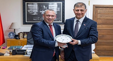 İzmir-Macaristan hattında “kardeş kent” ilişkisinin temelleri atıldı 