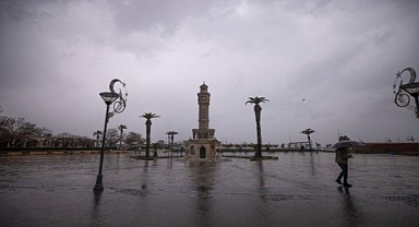İzmir Büyükşehir Belediyesi ekipleri yağış nöbetinde