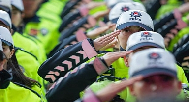 İzmir’in şehitleri Fethi Sekin ve Musa Can unutulmadı