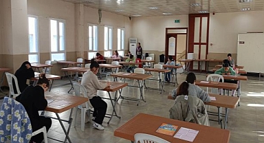 Efes Selçuk Belediyesi’nden Sınav Yolundaki Öğrencilere Destek