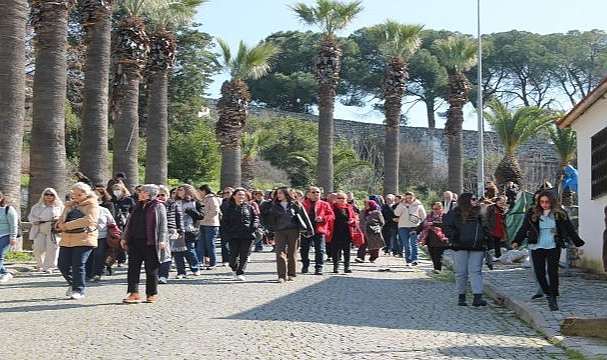 Manisa Büyükşehir Belediyesi’nden Efes Selçuk’a kültür köprüsü