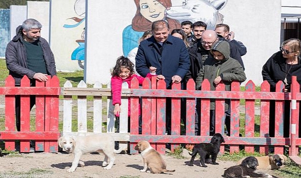 Başkan Tugay'dan İzmirlilere çağrı: Yarım saatinizi ayırın, bir cana umut olun