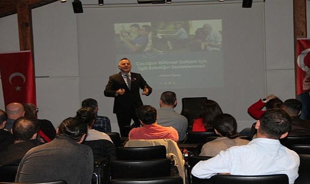 Efes selçuk’ta babalara “babalık” semineri