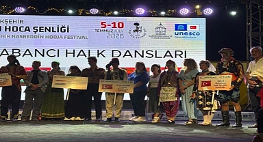 Efes Selçuk Halk Oyunları Ekibi Akşehir’de büyük beğeni topladı