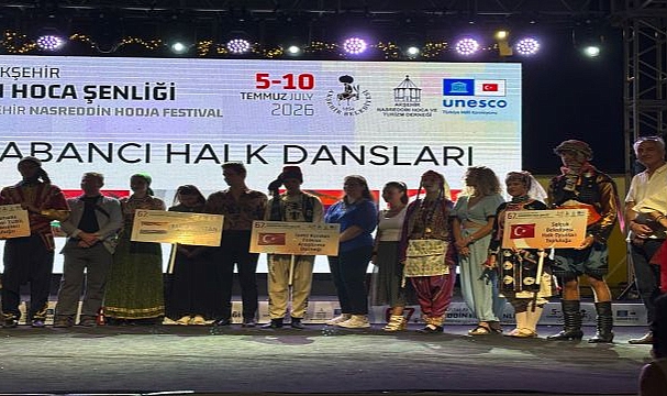 Efes Selçuk Halk Oyunları Ekibi Akşehir’de büyük beğeni topladı