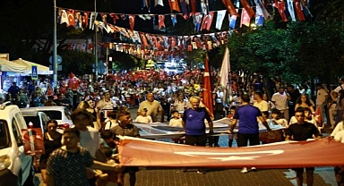Efes Selçuk’ta 30 Ağustos coşkusu: “Sonsuza kadar Cumhuriyet yaşasın”