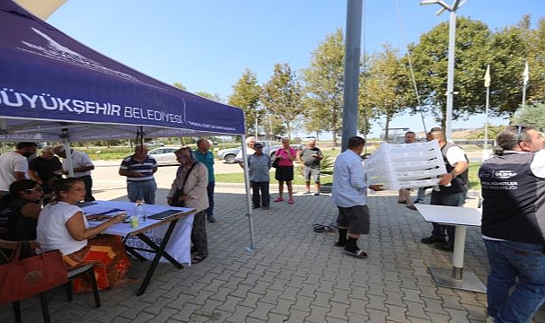 İzmir Büyükşehir Belediyesi’nden Efes Selçuklu incir üreticisine destek