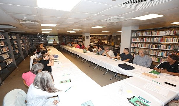 Efes Selçuk’ta kitap severler kuyucaklı yusuf’u konuştu